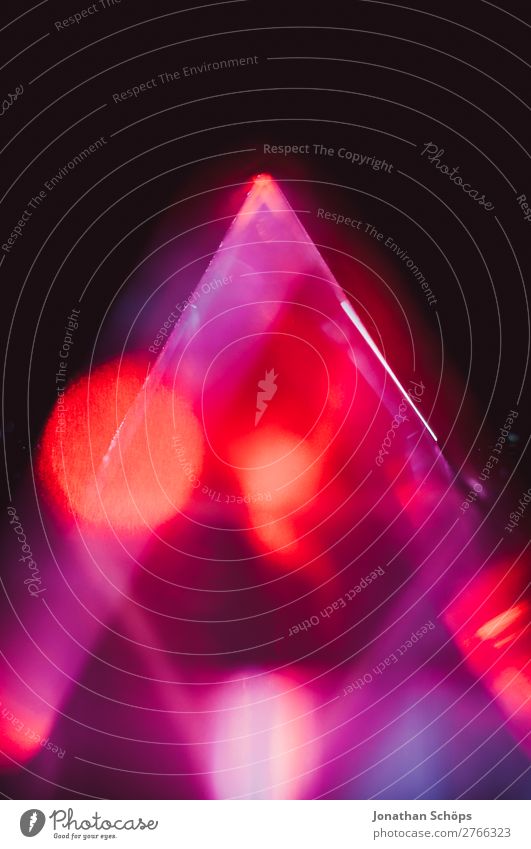 Prisma Laser Sci-fi Hintergrund Dreieck Glas graphisch Hintergrundbild Informationstechnologie Kristalle Laserpointer Licht Makroaufnahme Science Fiction