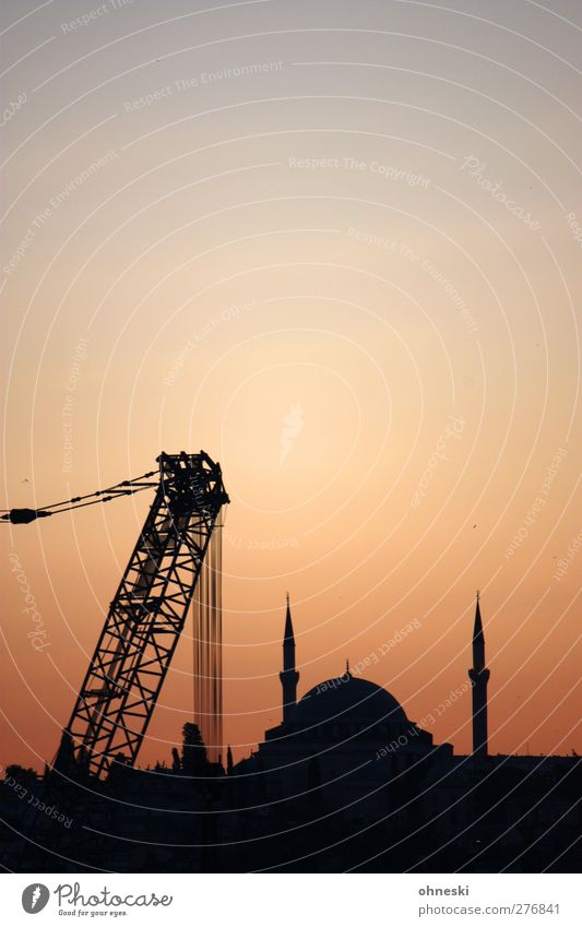 Baustelle Istanbul Türkei Stadt Bauwerk Gebäude Moschee Kran Glaube Religion & Glaube Islam-Hodscha-Minarett Farbfoto Außenaufnahme Textfreiraum oben