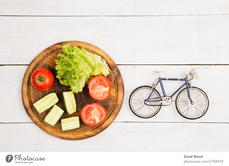 Fahrradmodell und frisches Gemüse Ernährung Essen Diät Lifestyle Stil Körper Erholung Freizeit & Hobby Ferien & Urlaub & Reisen Tourismus Ausflug Tisch Sport