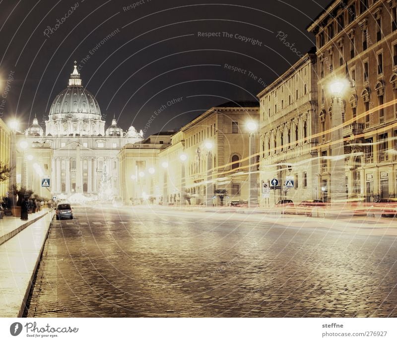 Vatileaks Rom Vatikan Italien Hauptstadt Stadtzentrum Menschenleer Kirche Dom Sehenswürdigkeit Wahrzeichen Petersdom Straße Religion & Glaube Anmut