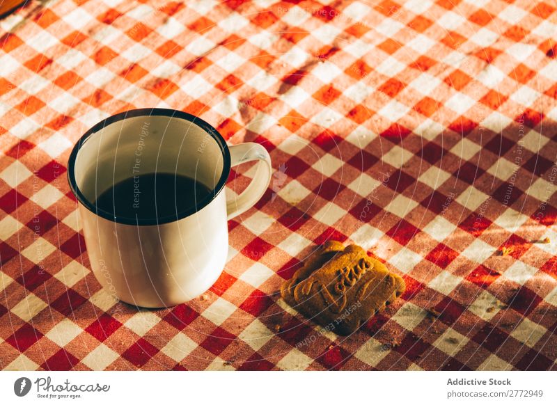 Keks und Tasse Kaffee Hintergrundbild Tisch Plätzchen Tischwäsche Morgen kariert Metall gebastelt Dessert Getränk süß Frühstück geschmackvoll lecker ländlich