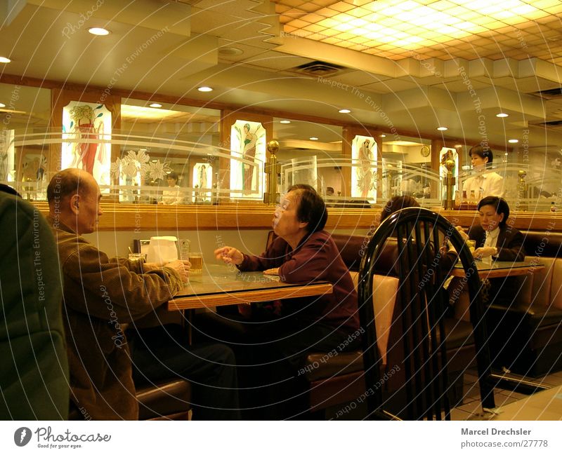 Chinatown Mann Chinese Restaurant Gastronomie sprechen gelb Stimmung Weisheit Japan Menschengruppe Htel Ernährung Konflikt & Streit Architektur