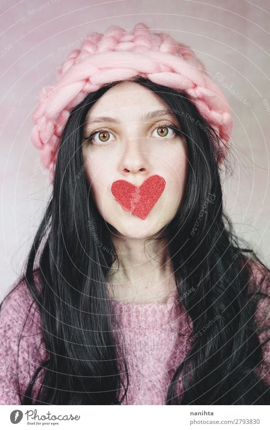 Romantische Frau in rosa Kleidung elegant Stil Glück schön Haare & Frisuren Haut Gesicht Schminke Valentinstag Mensch feminin Junge Frau Jugendliche Erwachsene