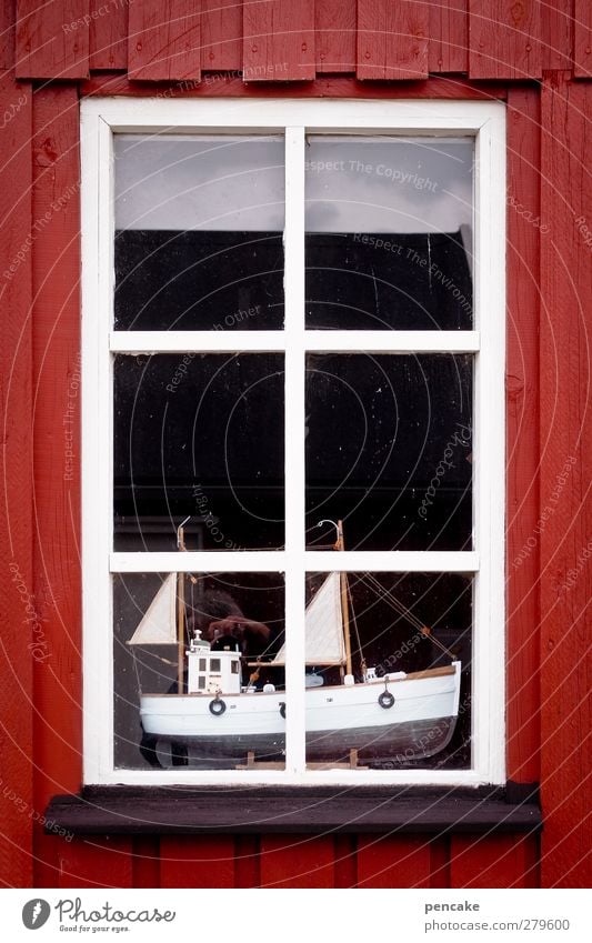 trockendock Segeln Haus Hütte Fenster Schifffahrt Segelboot Hafen Holz Kitsch klein retro rot Buddelschiff schwedenrot Modellboot Sprossenfenster Ausstellung