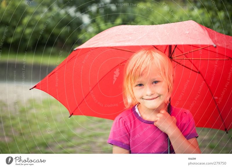 Sonnenschein im Regen Lifestyle Haare & Frisuren Gesicht Freizeit & Hobby Kind Mensch Kleinkind Mädchen Kindheit Kopf 3-8 Jahre Wetter schlechtes Wetter Mode
