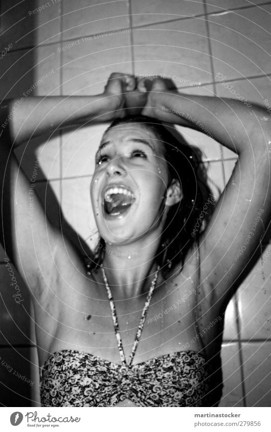 it's rainin' man! schön Körperpflege Haare & Frisuren Haut Gesicht Mensch feminin Junge Frau Jugendliche Frauenbrust Arme 1 18-30 Jahre Erwachsene Wasser