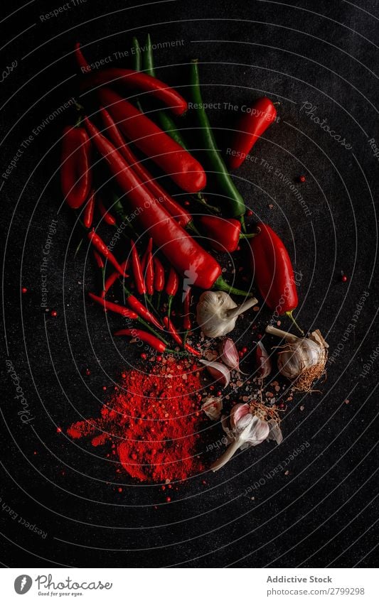 Frische rote und würzige Chilischoten Lebensmittel rot grün grün Gemüse heiß Cayenne frisch Hintergrundbild Pfeffer organisch Zutaten Paprika Makroaufnahme