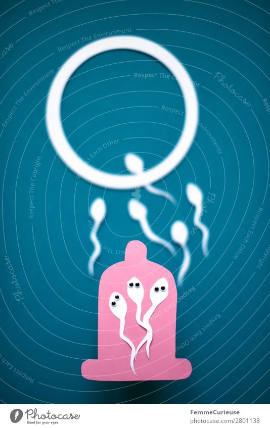 Reproduction - leaking condom Zeichen Sex Sexualität Eizelle Spermien gerissen Loch undicht geplatzt Kondom durchlässig unsicher Fertilisation unabsichtlich