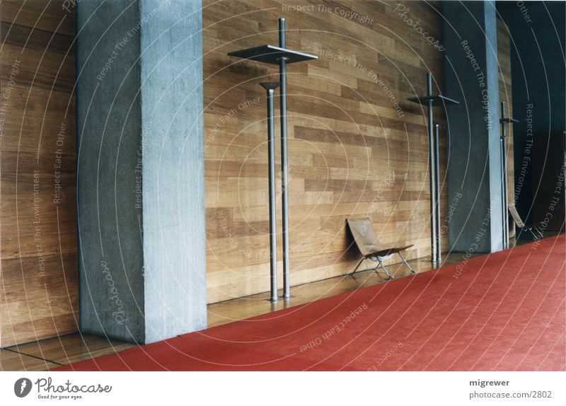 Nationalbibliothek Paris (2) Holz Licht Beton Teppich rot braun Leder ruhig Einsamkeit Architektur Metall Stuhl