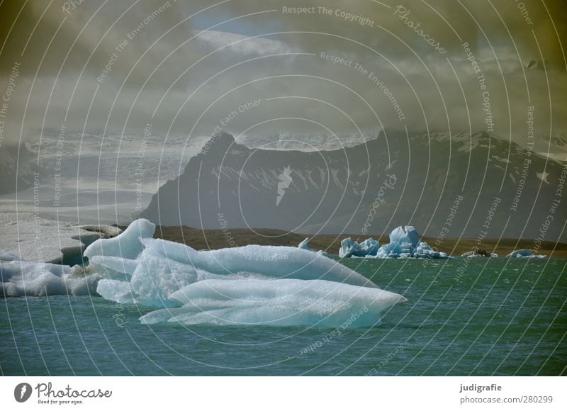 Island Umwelt Natur Landschaft Urelemente Wasser Wolken Eis Frost Berge u. Gebirge Gletscher Küste Seeufer außergewöhnlich bedrohlich dunkel kalt natürlich