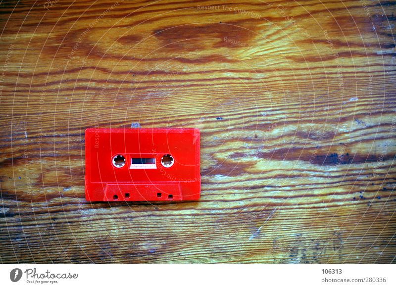 Fotonummer 240149 Sammlerstück alt einzigartig Erotik Musikkassette mc analog dreckig hören passieren unbespielt mehrfarbig Ton retro altehrwürdig Medien
