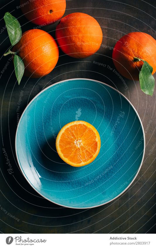 Frisches Orange im Teller aus Blaugrün Gesundheit Zitrusfrüchte frisch saftig Hintergrundbild Frucht lecker Mahlzeit Dessert Stillleben Pflanze Essen