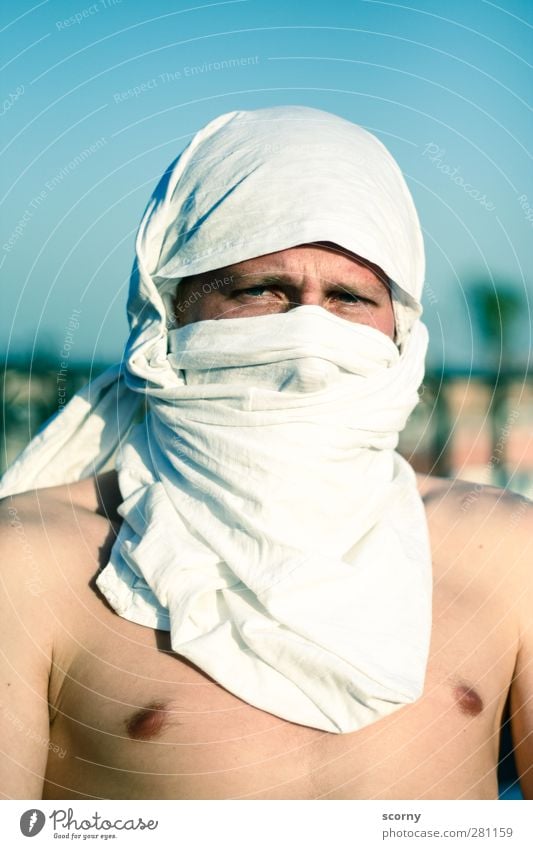 Beduinenstyle Gesicht Kampfsport Hooligan Mensch maskulin Junger Mann Jugendliche Kopf Auge Brust 1 18-30 Jahre Erwachsene Mode Schutzbekleidung Maske Kopftuch