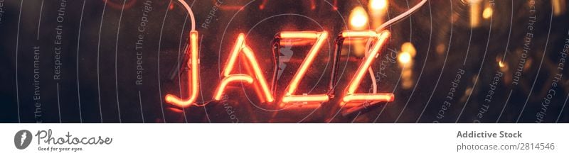 Orangefarbenes Neonlichtschild neonfarbig Zeichen Jazz Licht rot Musik hell erleuchten glühen offen Symbole & Metaphern Nacht glühend Hinweisschild Farbe Design