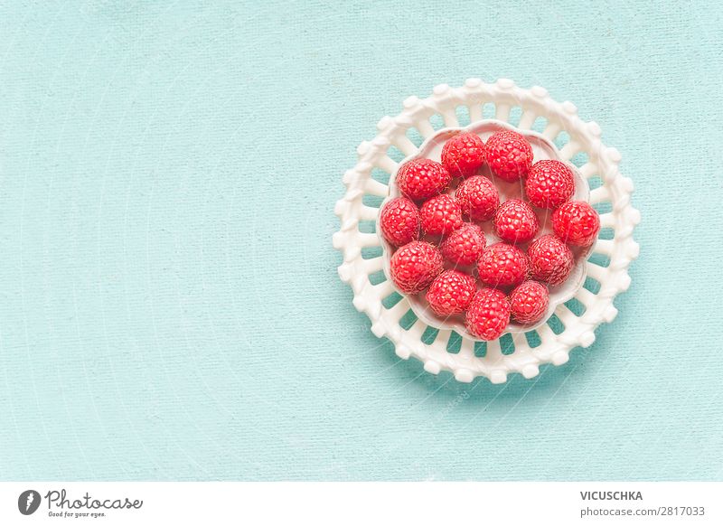 Himbeeren in weißer Schüssel Lebensmittel Frucht Ernährung Frühstück Schalen & Schüsseln Stil Design Gesundheit Gesunde Ernährung Sommer rosa Hintergrundbild