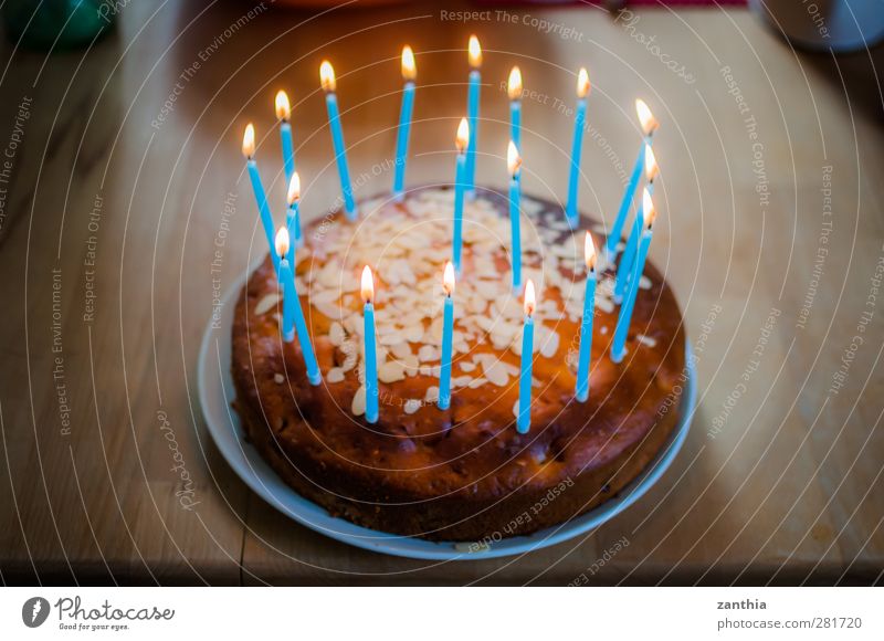 Happy Birthday Kuchen Süßwaren lecker Freude Glück Senior Gefühle genießen Kindheit Kreativität Leben Lebensfreude Stimmung Termin & Datum Tradition Überleben