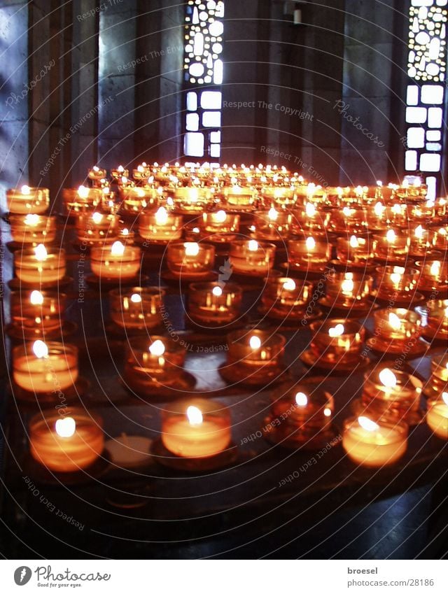 Kerzen in Kirche Licht danke schön Wunsch Religion & Glaube Gebet Dinge Maria Gottesmutter