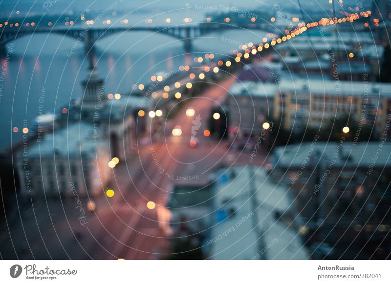 Stadtbeleuchtung Landschaft Sommer Kleinstadt Hafen Brücke Straße Farbe Licht Farbfoto Außenaufnahme Experiment Menschenleer Abend Kunstlicht Unschärfe