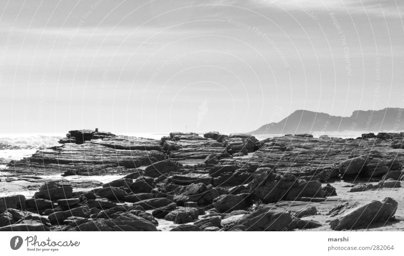 wilde Küsten Natur Landschaft Luft Wasser Frühling Sommer Wellen grau Felsen Berge u. Gebirge Südafrika Reisefotografie Felsvorsprung Ferien & Urlaub & Reisen