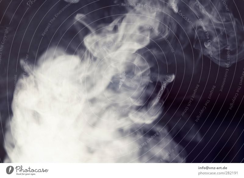 Smoky Rauch grau Rauchen Wasserpfeife Nebel verraucht dunkel Zigarette Innenaufnahme Menschenleer Kunstlicht Unschärfe