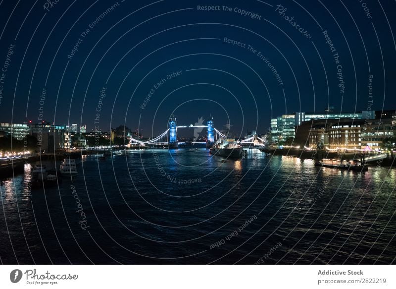 Erstaunliches Stadtbild bei Nachtlicht Skyline Stauanlage Tourismus London England Ferien & Urlaub & Reisen Panorama (Bildformat) Dämmerung Landschaft Flussufer