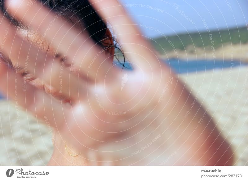 NON! Lifestyle Ferien & Urlaub & Reisen Ausflug Freiheit Sommer Sommerurlaub Sonne Strand Meer Insel Mensch feminin Haut Kopf Haare & Frisuren Gesicht Hand