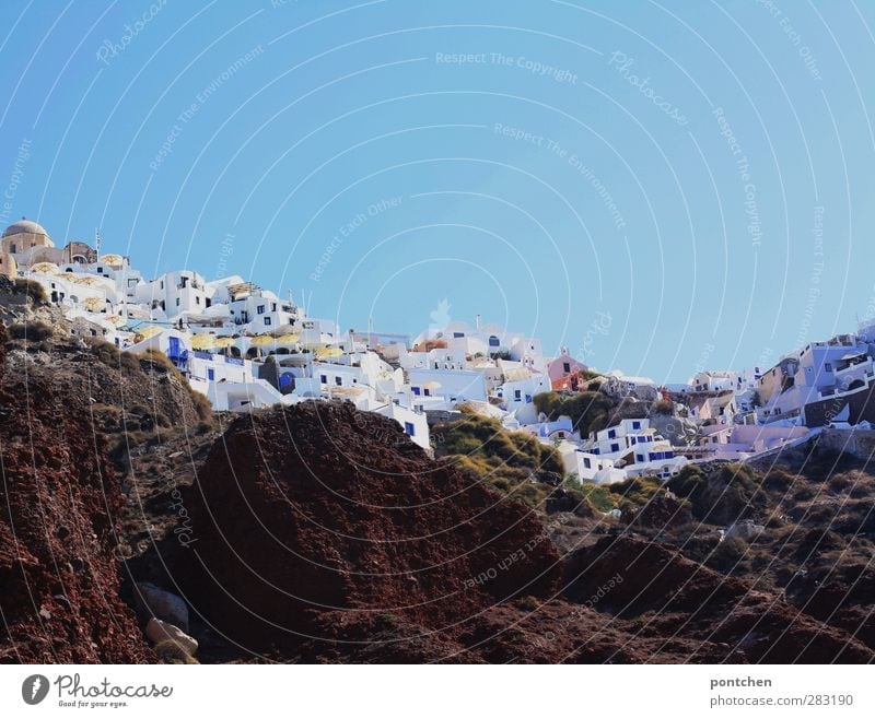 Felsen und weiße Häuser auf Santorini. Typisch griechische weiß-blaue Häuser Haus Griechenland urlaub tourismus idyllisch tyisch Europa Ferien & Urlaub & Reisen