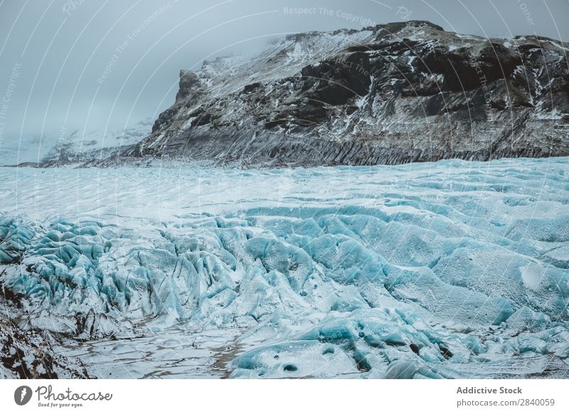Eisfrostgebiet mit felsigen Bergen eisig Frost extrem Berge u. Gebirge Schnee wandern weiß Licht Wetter Beautyfotografie Landschaft Natur Winter Jahreszeiten