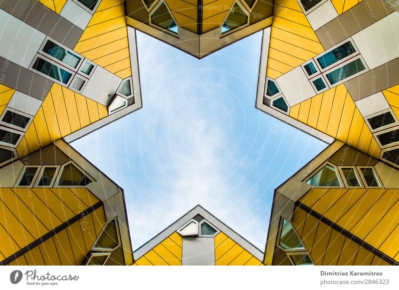 Sechs Würfel und ein Stern Rotterdam Niederlande Bauwerk Architektur Sehenswürdigkeit Blick schön einzigartig modern blau gelb friedlich Fernweh