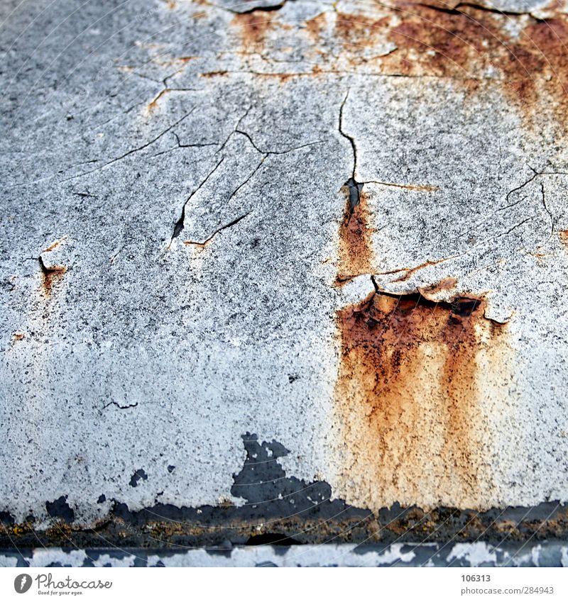 Maschinenblut blau Wahrheit Verfall Vergänglichkeit Wandel & Veränderung Rost Riss Schmiererei rostfarbend rostrot Oberfläche Material Dach Schaden alt porös