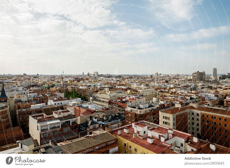 Madrid City mit hoher Gebäudedichte Skyline Infrastruktur geschlossen Urbanisierung Zeitgenosse Panorama (Bildformat) Entwicklung Strukturen & Formen Stadt
