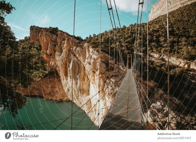 Eine Brücke über den Mont-Rebei Canyon, Lleida, Spanien klein Schlucht Fluss Landschaft Ferien & Urlaub & Reisen Natur Felsen Park Wildnis Wasser Aussicht Wüste