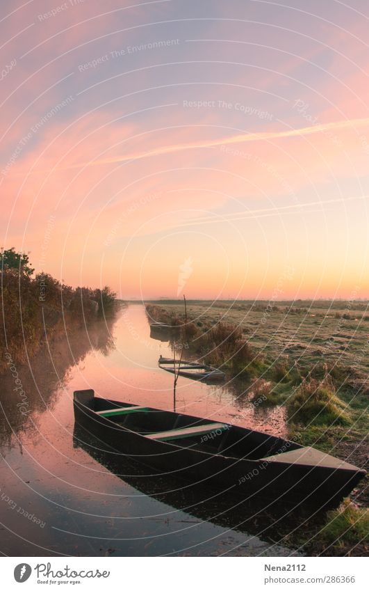 Morgensruhe - kein Qual! :D Natur Landschaft Wasser Himmel Schönes Wetter Feld Flussufer Bach Romantik ruhig Wasserfahrzeug Kanal Erholung Farbfoto