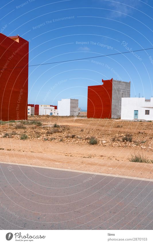 Neubaugebiet Haus Landschaft Marokko Afrika Dorf Bauwerk Gebäude Mauer Wand Fassade Straße einfach neu Beginn karg Farbfoto Außenaufnahme Menschenleer Tag