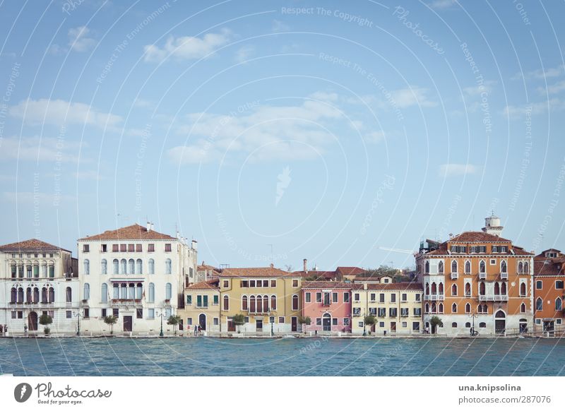 ve... Ferien & Urlaub & Reisen Sightseeing Städtereise Wasser Venedig Italien Stadt Haus Architektur eckig mehrfarbig Farbfoto Außenaufnahme Zentralperspektive