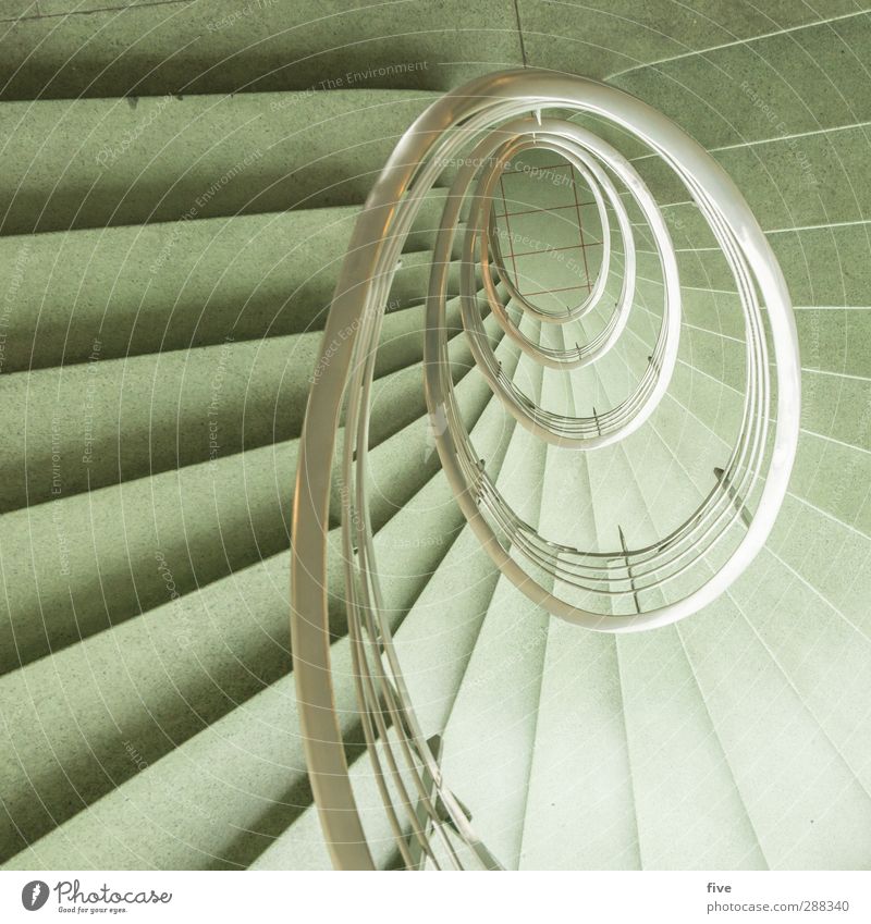 5. Stock Stadt Haus Hochhaus Bauwerk Gebäude Architektur Treppe ästhetisch außergewöhnlich elegant hell retro rund grün Geländer Treppengeländer silber Oval