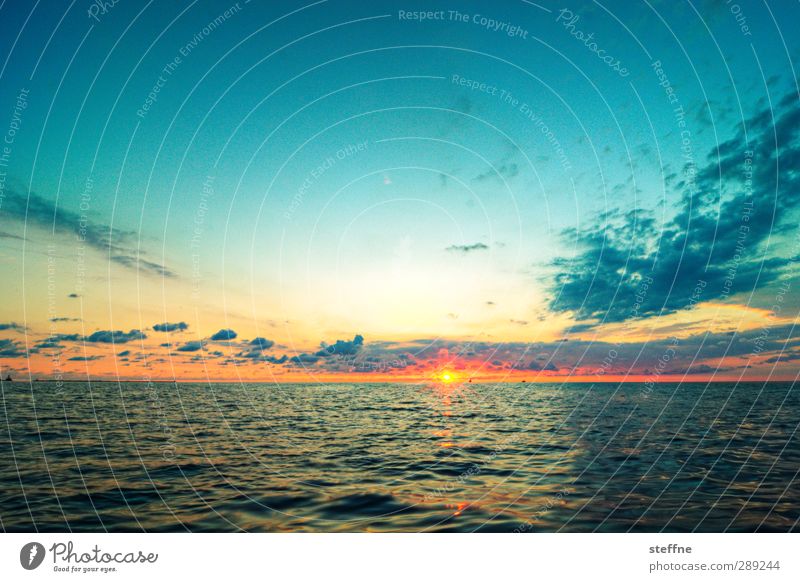 Übern großen Teich Natur Landschaft Wasser Himmel Sonne Sonnenaufgang Sonnenuntergang Schönes Wetter Meer See Michigan See ästhetisch Kitsch Weitwinkel Farbfoto