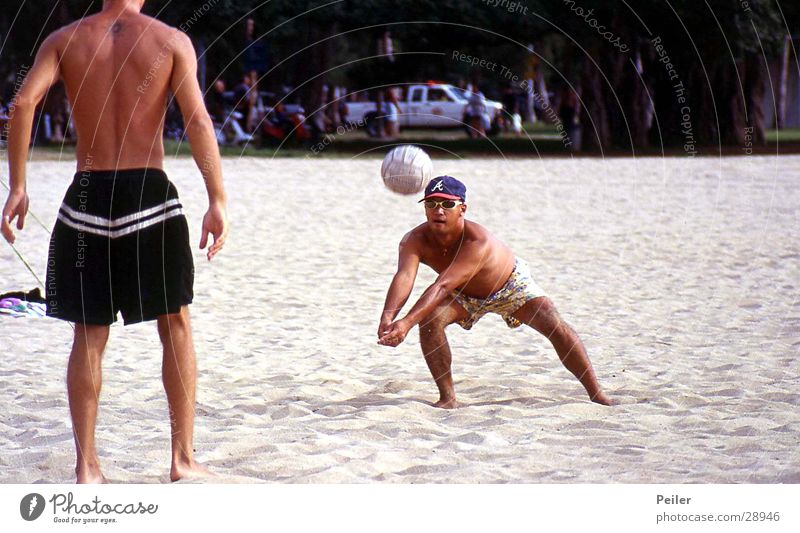 Beachvolleyball auf Hawaii Strand Volleyball Sport Ball Sand Fun