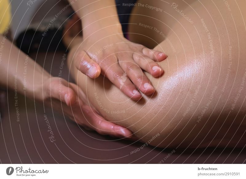 Massage, Nahaufnahme Schulter Gesundheit Gesundheitswesen Behandlung Wellness Wohlgefühl Erholung Kur Spa Frau Erwachsene Haut Rücken Hand Finger