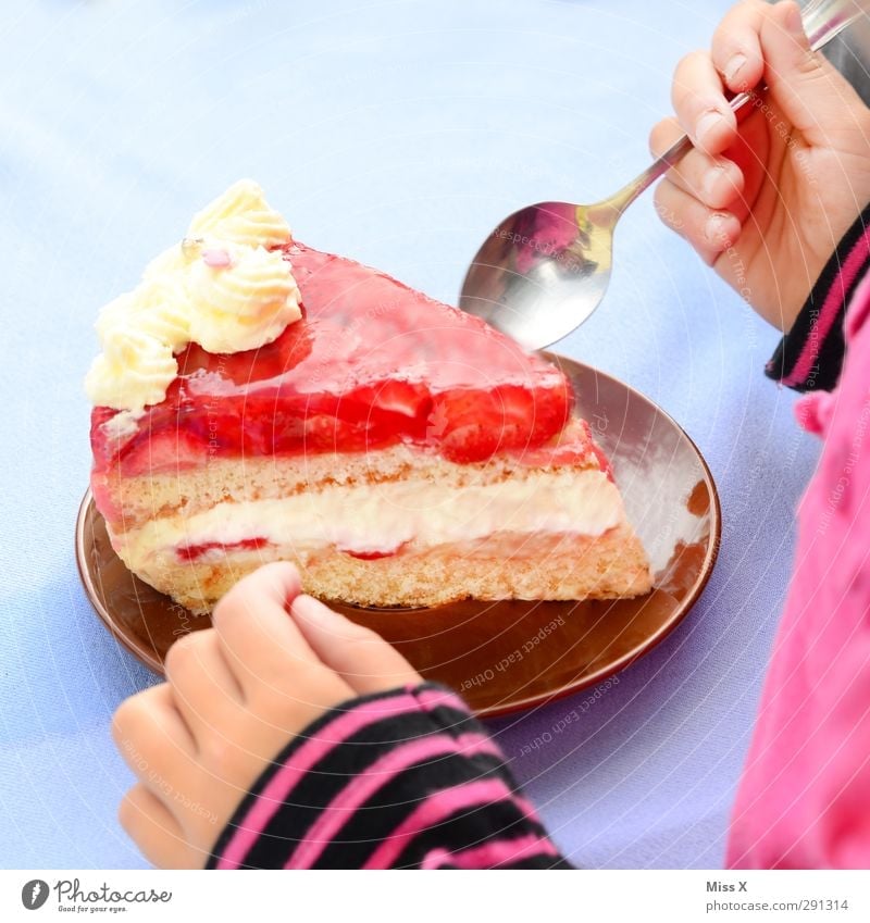 Happy Birthday in pink Lebensmittel Teigwaren Backwaren Kuchen Dessert Ernährung Kaffeetrinken Feste & Feiern Geburtstag Mensch Kind Kleinkind Hand 1 1-3 Jahre