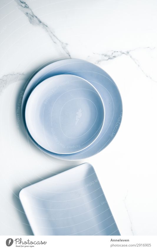 Servieren Sie den perfekten Teller blau Chefkoch-Platte Küche kulinarisch Dekor Diät Abendessen Speise Geschirr Eleganz elegant leer leerer Teller leere Teller