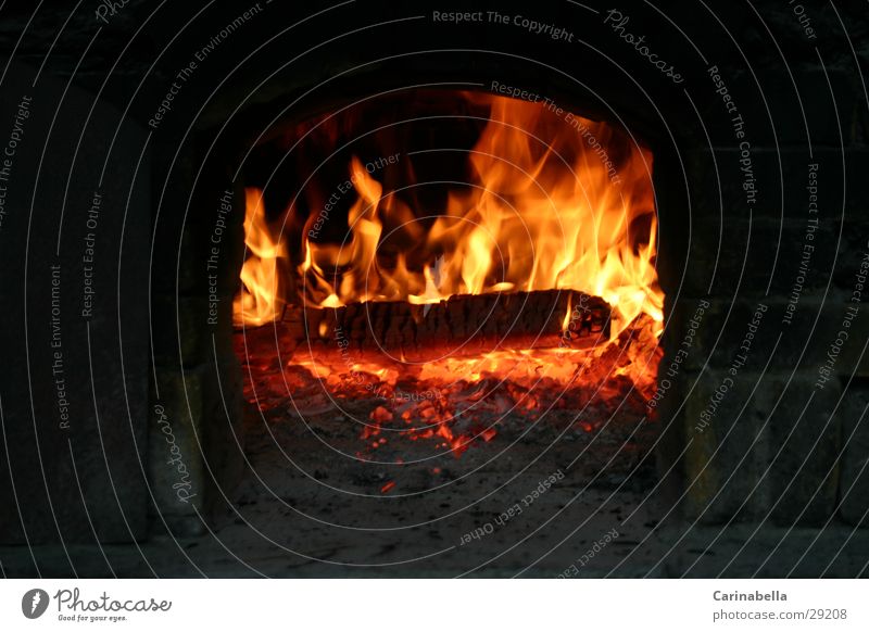 Pizzaofen brennen Holz Glut Küche Brand Steinofen Flamme