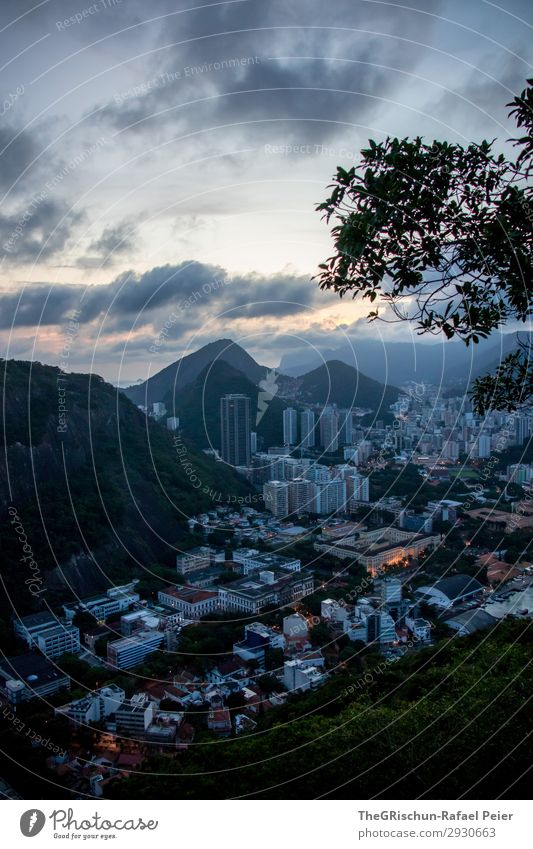 Rio de Janeiro Umwelt Natur Landschaft blau schwarz silber weiß Sonnenuntergang Stadt Brasilien Berge u. Gebirge Hügel Hochhaus Südamerika Farbfoto