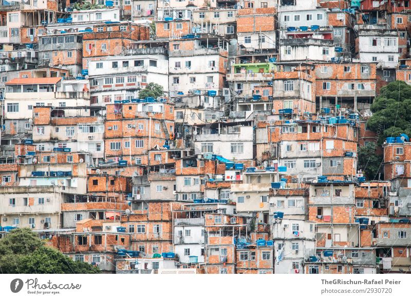Favela Stadt blau braun grau orange weiß favela Ghetto Township Brasilien Rio de Janeiro eng Armut Rauschmittel Krieg ungesetzlich Häusliches Leben