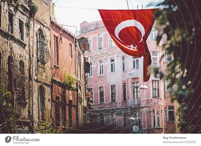 ° Ferien & Urlaub & Reisen Tourismus Ferne Sightseeing Städtereise Sommerurlaub Istanbul Türkei Europa Asien Stadt Hafenstadt Stadtzentrum Altstadt Haus