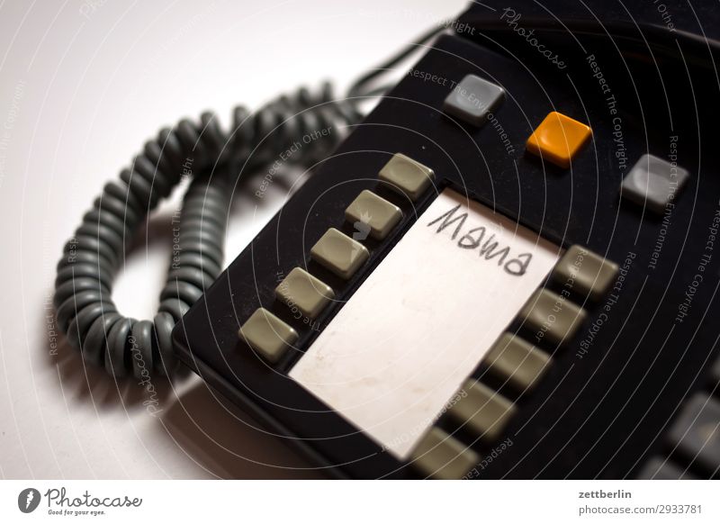 Notruf alt Telefongespräch antik Büro heißer draht Sprache sprechen Telekommunikation Kommunizieren kommunikativ Kommunikationsmittel Verbindung Mutter ratsuche