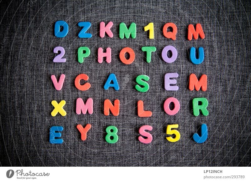 tYPo. I Spielen Basteln Schriftzeichen Ziffern & Zahlen wählen lesen schreiben mehrfarbig Überraschung photocase Wortspiel Suche entdecken finden verstecken