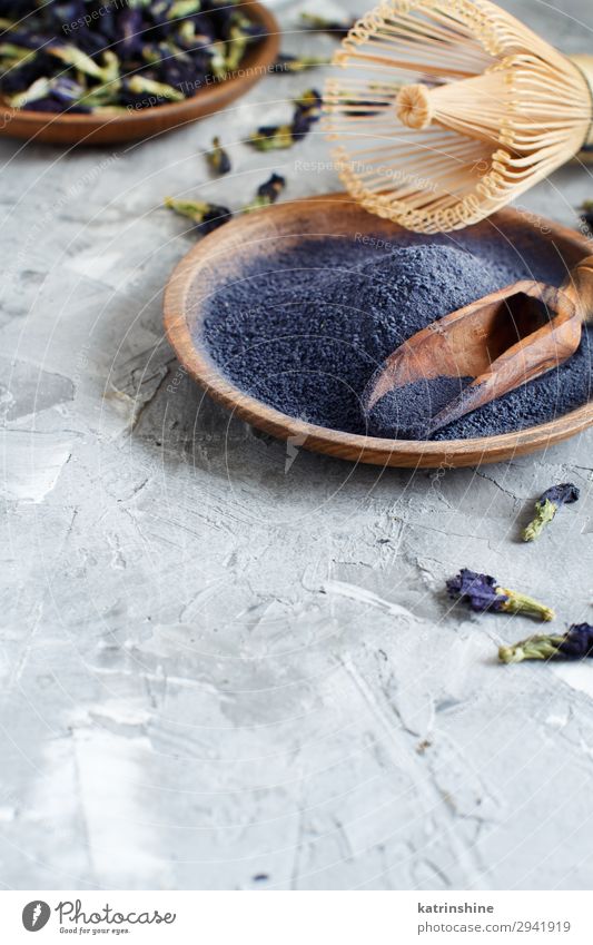 Blaues Matcha-Pulver Vegetarische Ernährung Tee Blume natürlich blau Energie blaues Streichholz Rührbesen Wort Schmetterlingserbse Trockenblumen Antioxidans