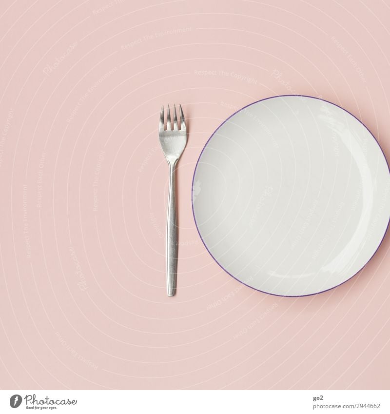 Leerer Teller mit Gabel Ernährung Mittagessen Abendessen Geschirr Besteck ästhetisch Sauberkeit rosa Ordnungsliebe bescheiden sparsam Armut leer Farbfoto