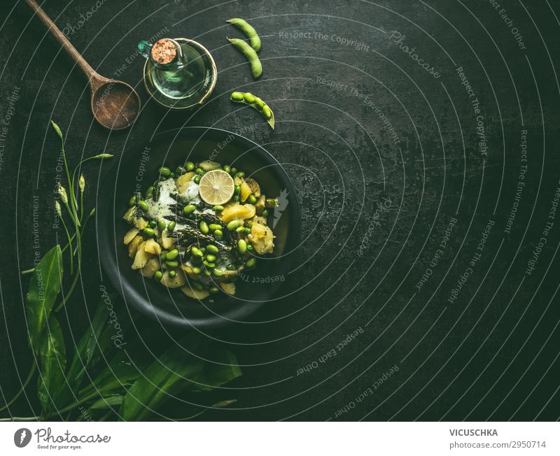 Kartoffelsalat mit grüner Spargel und Edamame Lebensmittel Gemüse Salat Salatbeilage Ernährung Bioprodukte Vegetarische Ernährung Diät Geschirr Design